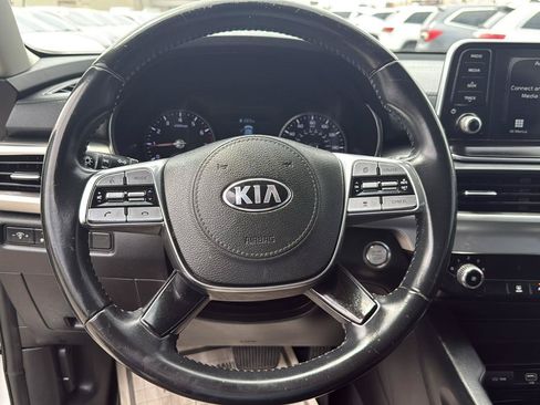 Used 2020 Kia Telluride LX FWD image 17