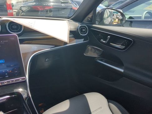 Used 2024 Mercedes-Benz C 300 4MATIC Sedan image 4