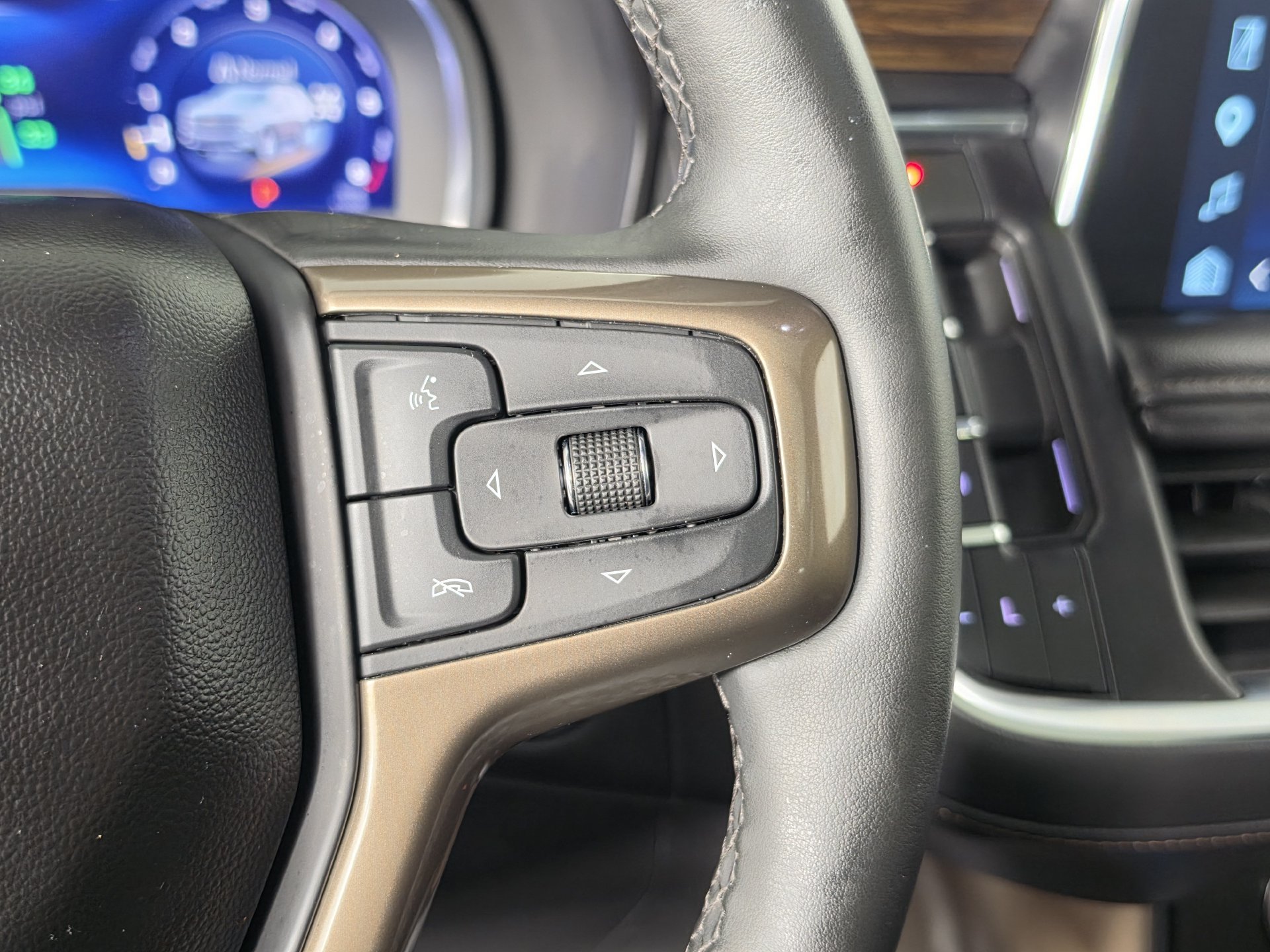 Used 2023 Chevrolet Tahoe High Country AWD/4WD image 10