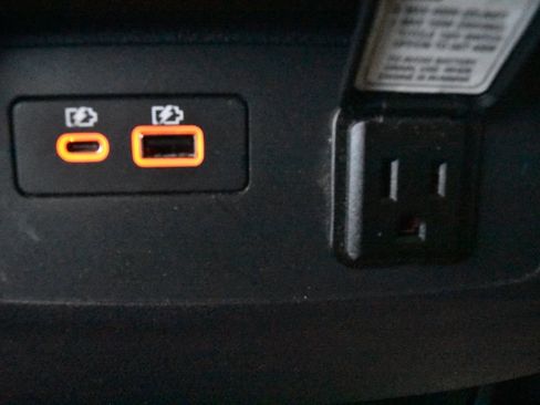 Used 2023 Nissan Frontier PRO-4X w/ Pro Convenience Package image 12