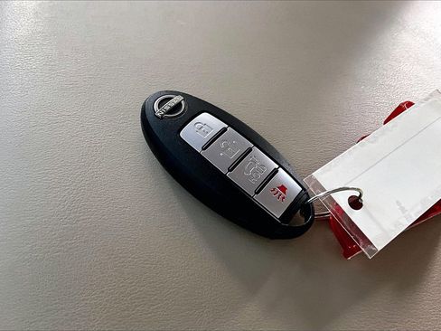 Used 2022 Nissan Armada SV w/ SV Appearance Package image 31