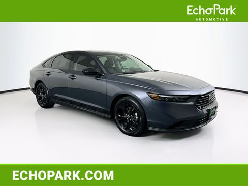 Used 2025 Honda Accord SE image 1