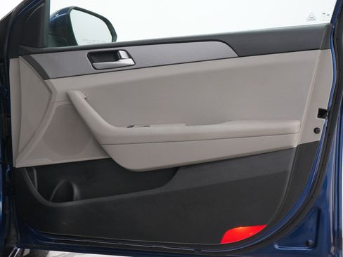 Used 2015 Hyundai Sonata SE FWD image 9