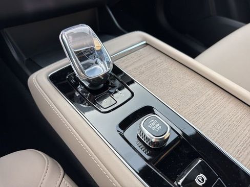 New 2026 Volvo XC90 B6 Plus w/ Protection Package Premier image 18