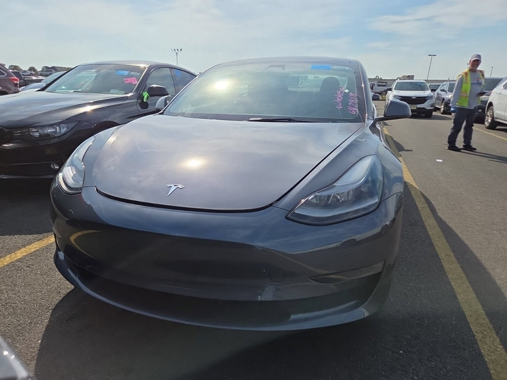 Used 2023 Tesla Model 3 Standard Range RWD image 2