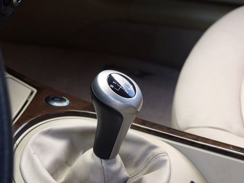 Used 2006 BMW Z4 3.0i image 10