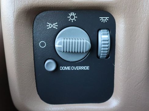 Used 2001 Chevrolet S10 Pickup LS w/ Preferred Equipment Group image 23