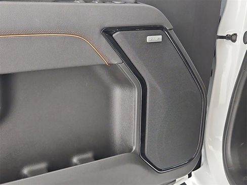 Used 2025 GMC Sierra 1500 AT4 image 30