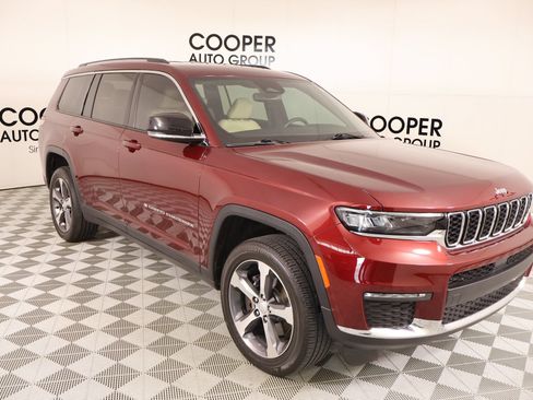 Used 2023 Jeep Grand Cherokee L Limited AWD/4WD image 1