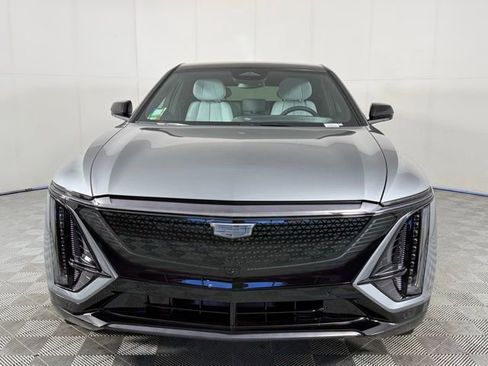 New 2026 Cadillac Lyriq Sport image 8