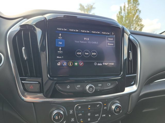 Used 2021 Chevrolet Traverse LT FWD image 20