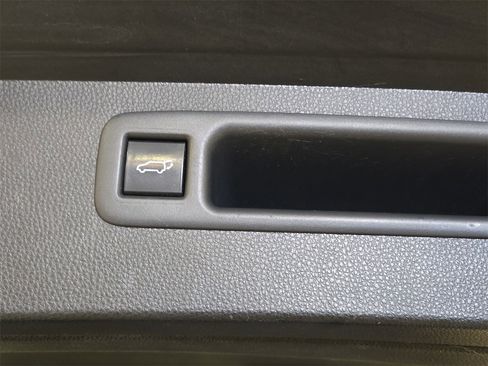 Used 2020 Toyota Highlander Platinum image 13