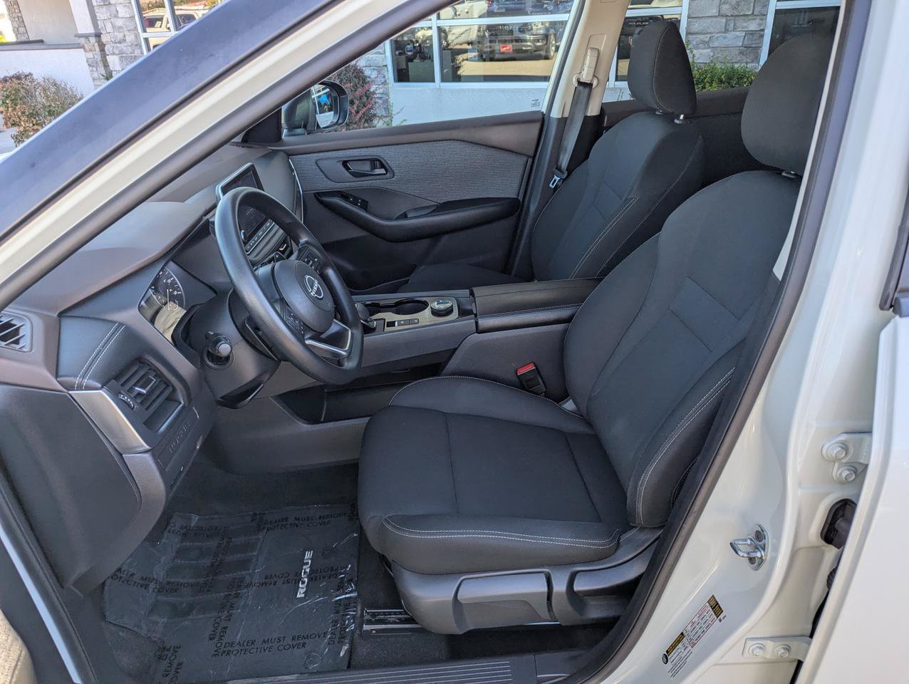 Used 2023 Nissan Rogue S AWD/4WD image 11