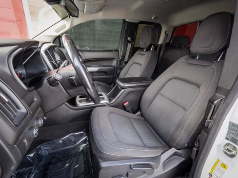 Used 2019 Chevrolet Colorado LT image 14