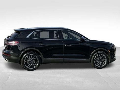 Used 2019 Lincoln Nautilus Reserve image 12
