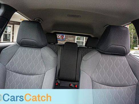 Used 2022 Toyota Corolla Cross LE image 20