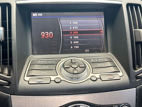 Used 2011 INFINITI G37 Journey w/ Premium Pkg image 9