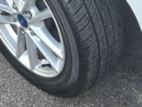 Used 2017 Ford Focus SE image 24