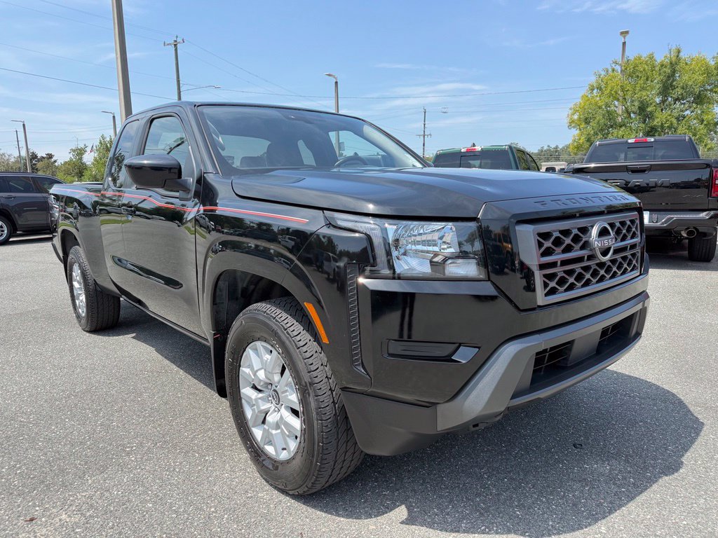 Used 2023 Nissan Frontier SV w/ Tow Package AWD/4WD image 1