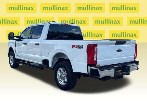 Certified 2025 Ford F250 XLT AWD/4WD image 11