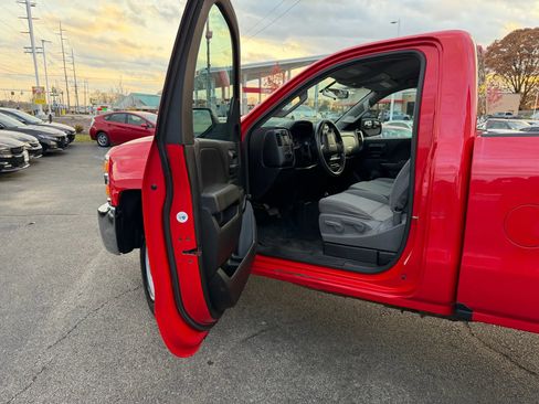 Used 2018 Chevrolet Silverado 2500 W/T w/ Snow Plow Prep Package image 18