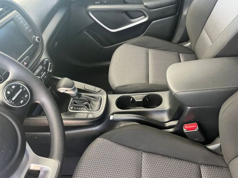 Used 2025 Kia Soul LX w/ LX Technology Package image 39