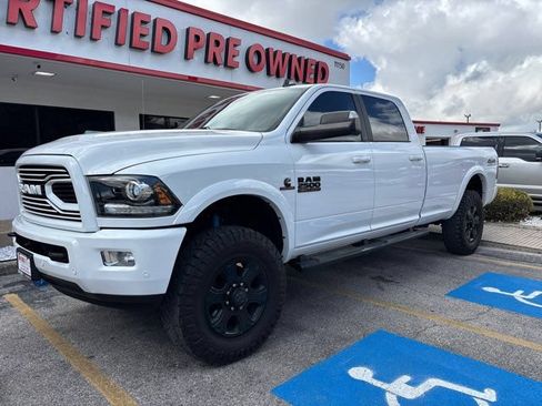 Used 2018 RAM 2500 Laramie w/ Sport Appearance Group AWD/4WD image 3