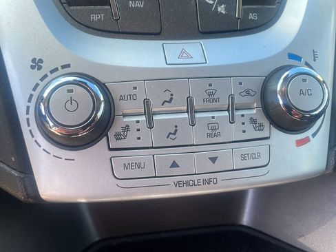 Used 2017 Chevrolet Equinox LT w/ Convenience Package image 15