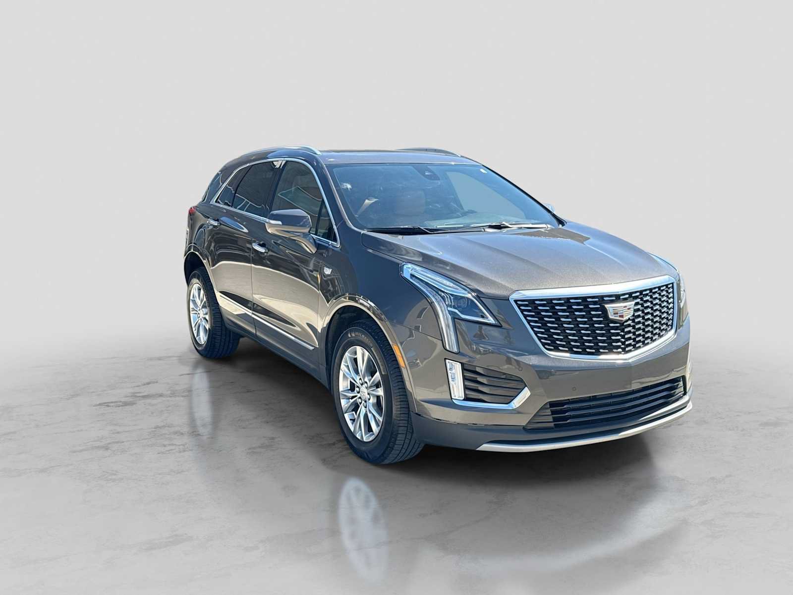 Used 2020 Cadillac XT5 Premium Luxury w/ LPO, Floor Liner Package AWD/4WD image 8