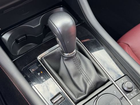 Used 2025 MAZDA MAZDA3 s image 22