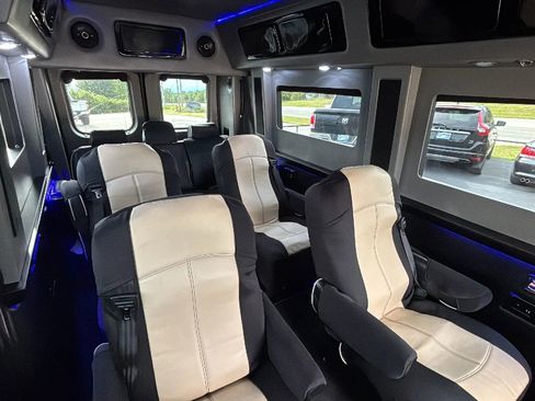 Used 2017 RAM ProMaster 2500 w/ Mopar Trailer Tow Group FWD image 2