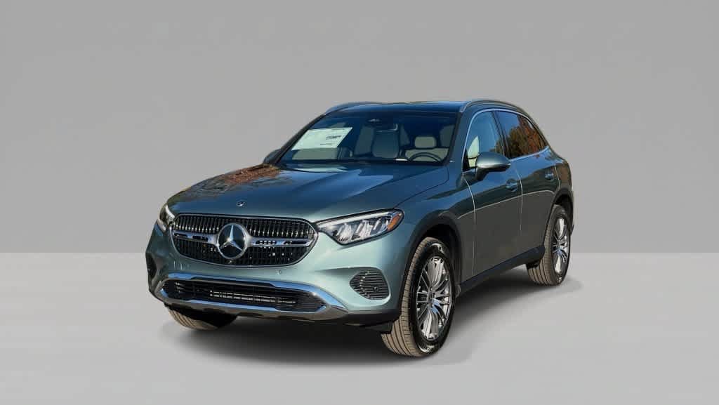 Used 2027 Mercedes-Benz GLC 300 4MATIC image 4