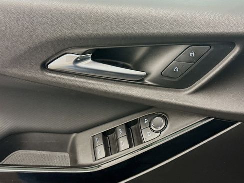 Used 2025 Chevrolet Equinox LT w/ Convenience Package II image 15