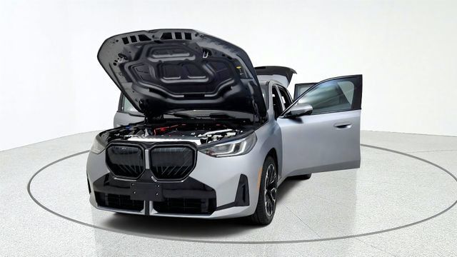 Used 2025 BMW X3 xDrive30i w/ Premium Package AWD/4WD image 13