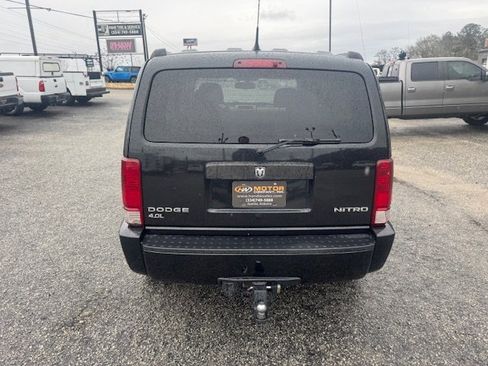 Used 2011 Dodge Nitro Heat image 7