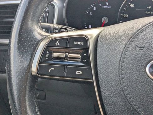 Used 2019 Kia Sorento SX image 24