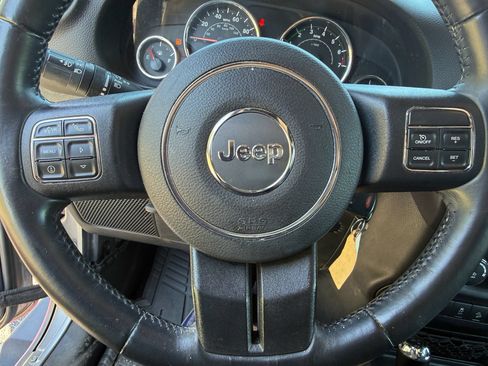 Used 2015 Jeep Wrangler Unlimited Sport w/ Quick Order Package 24S AWD/4WD image 15