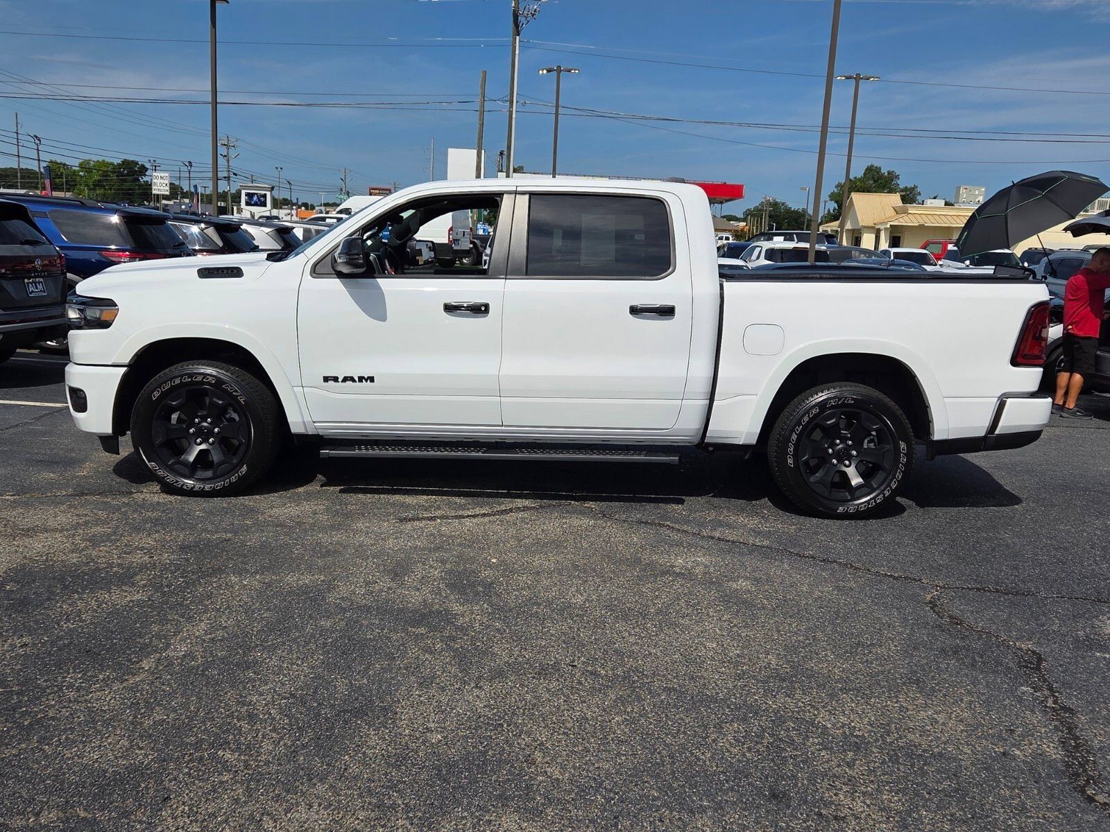 Used 2025 RAM 1500 Big Horn AWD/4WD image 4