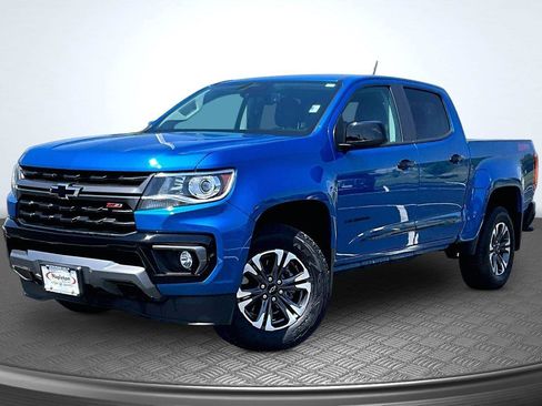 Used 2022 Chevrolet Colorado Z71 w/ Safety Package AWD/4WD image 1