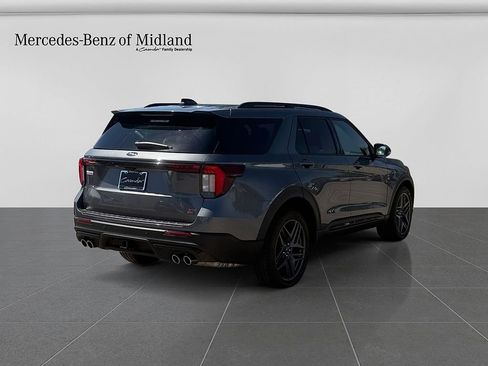 Used 2025 Ford Explorer ST AWD/4WD image 7