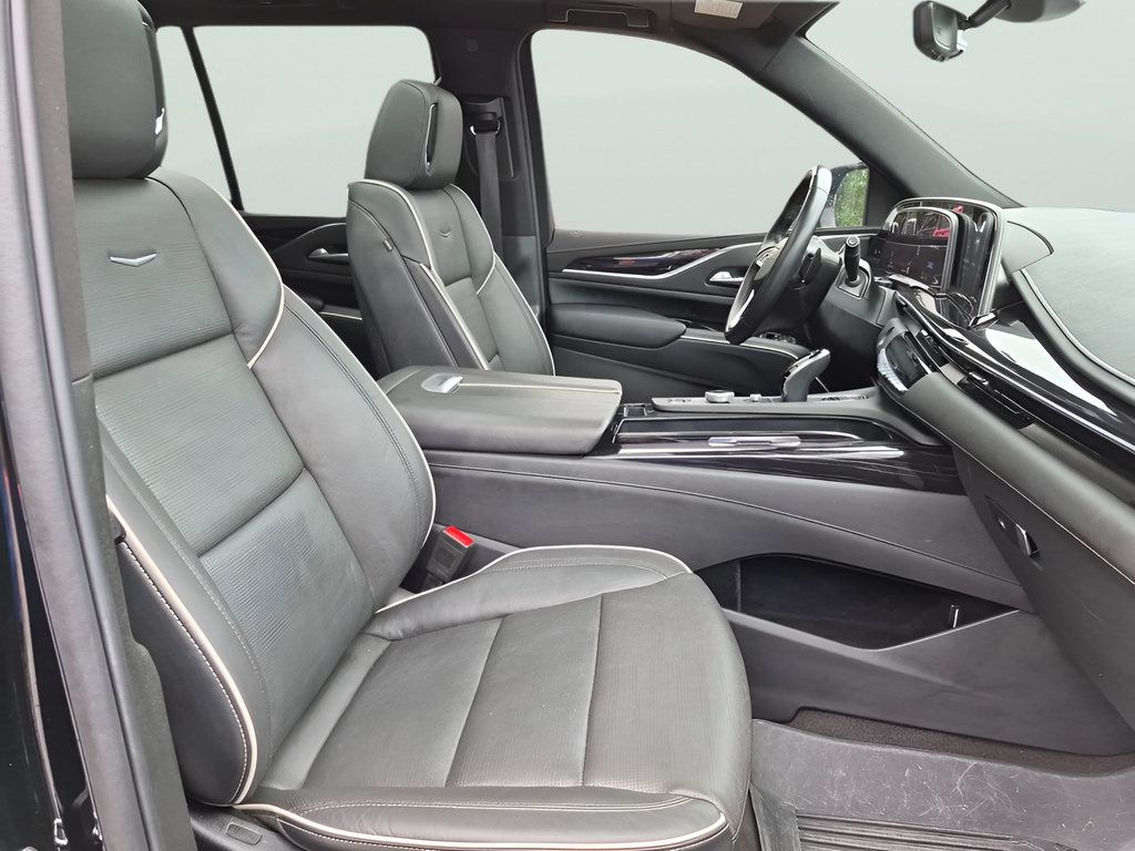 Used 2023 Cadillac Escalade Sport w/ Touring Package AWD/4WD image 44
