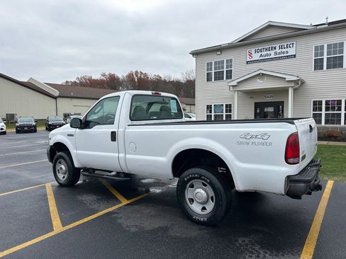 Used 2005 Ford F250 4x4 Regular Cab Super Duty image 8