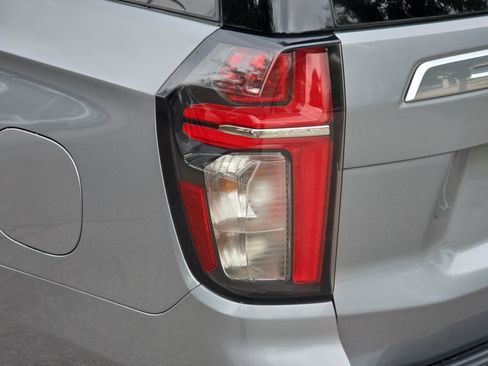 Used 2024 Chevrolet Suburban High Country AWD/4WD image 41