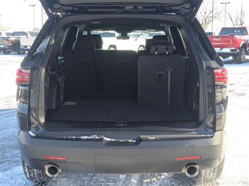Used 2023 Chevrolet Traverse LT image 35