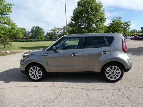 Used 2019 Kia Soul + FWD image 8