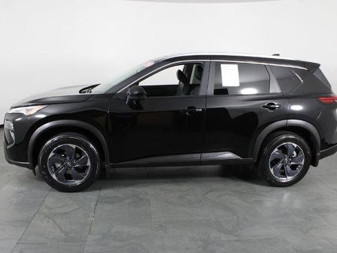 Certified 2024 Nissan Rogue SV w/ SV Premium Package FWD image 14