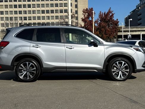 Used 2023 Subaru Forester Limited image 3