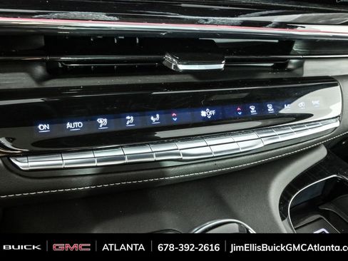 Used 2022 Cadillac Escalade Sport w/ LPO, Illumination Package image 17