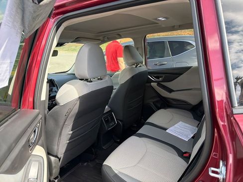 Used 2024 Subaru Forester Premium image 16