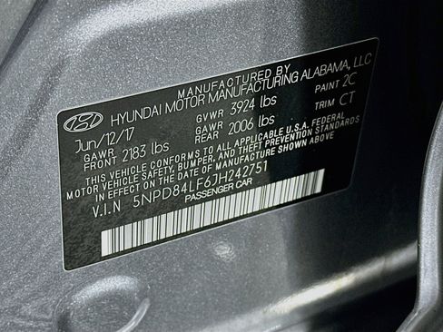 Used 2018 Hyundai Elantra Value Edition FWD image 12